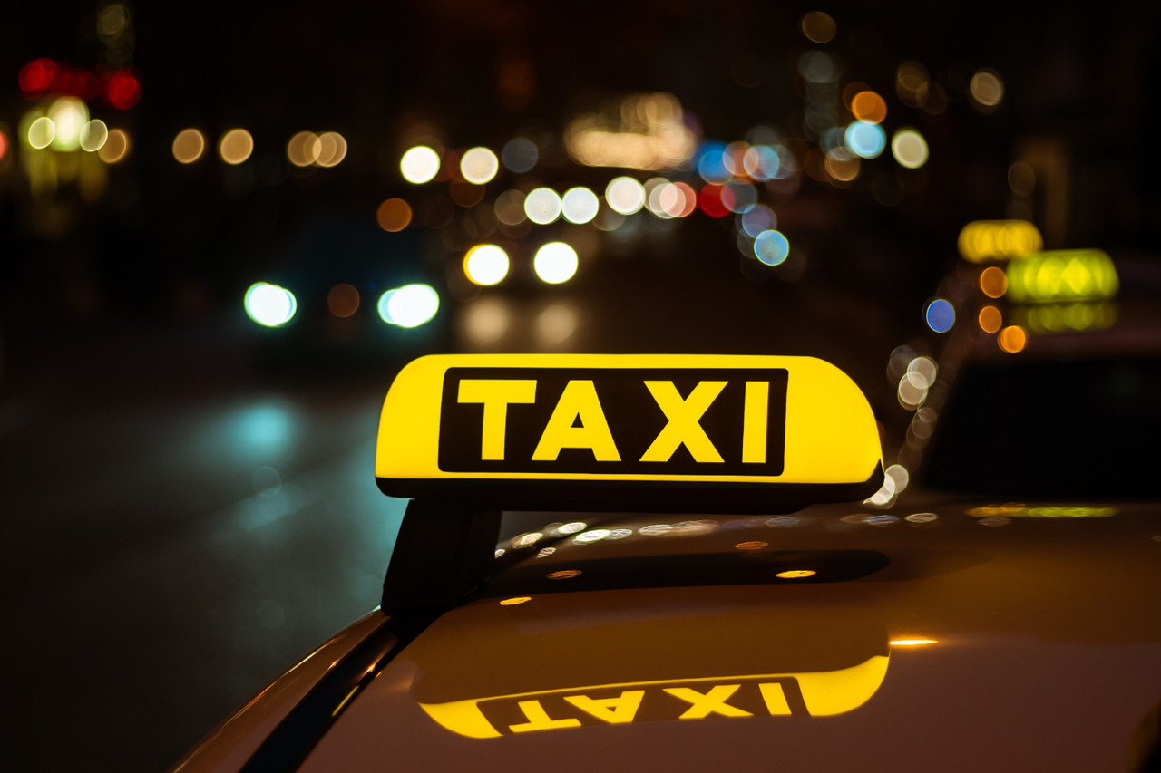 Taxi z Chełmca – jak wybrać wygodny przejazd
